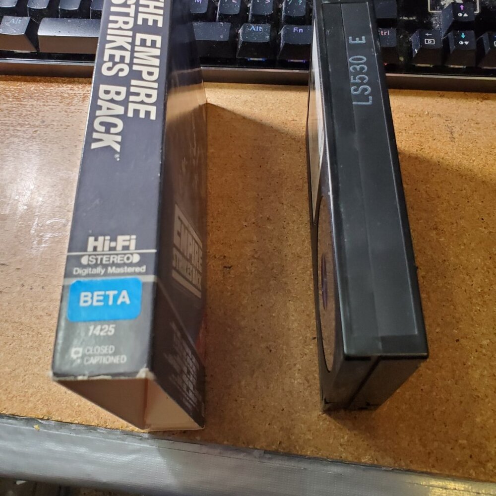 CBS/FOX Betamax "The Empire Strikes Back" Star Wars. THIS IS NOT A VHS TAPE. - Picture 2 of 4
